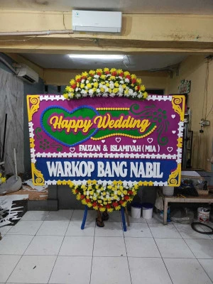 Papan Bunga di Gerdu Karangpandan